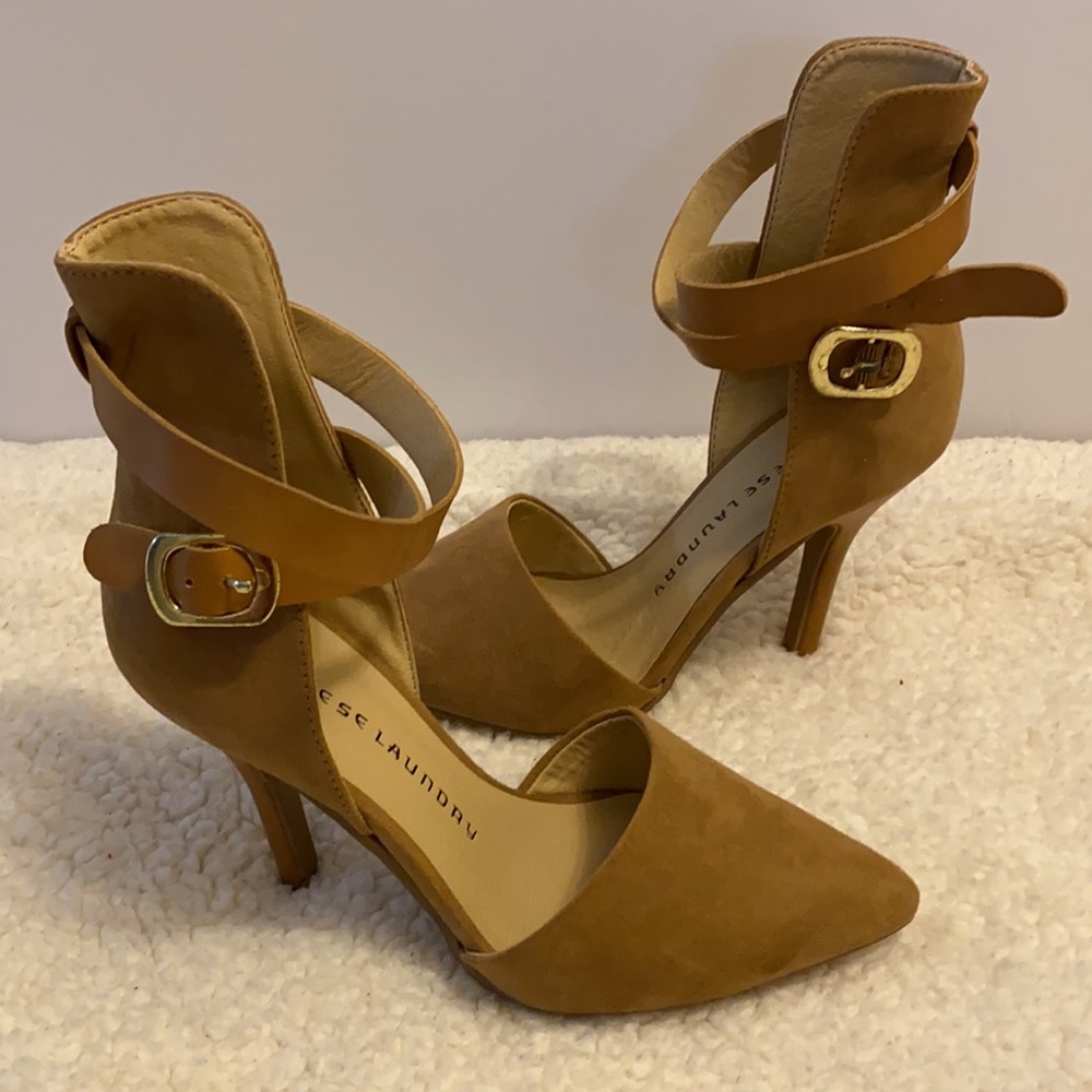 CHINESE LAUNDRY- Ankle strap Camel Shoes Size 6M